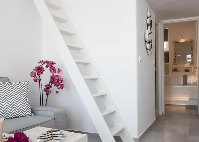 Christy Suites By Alpha Living